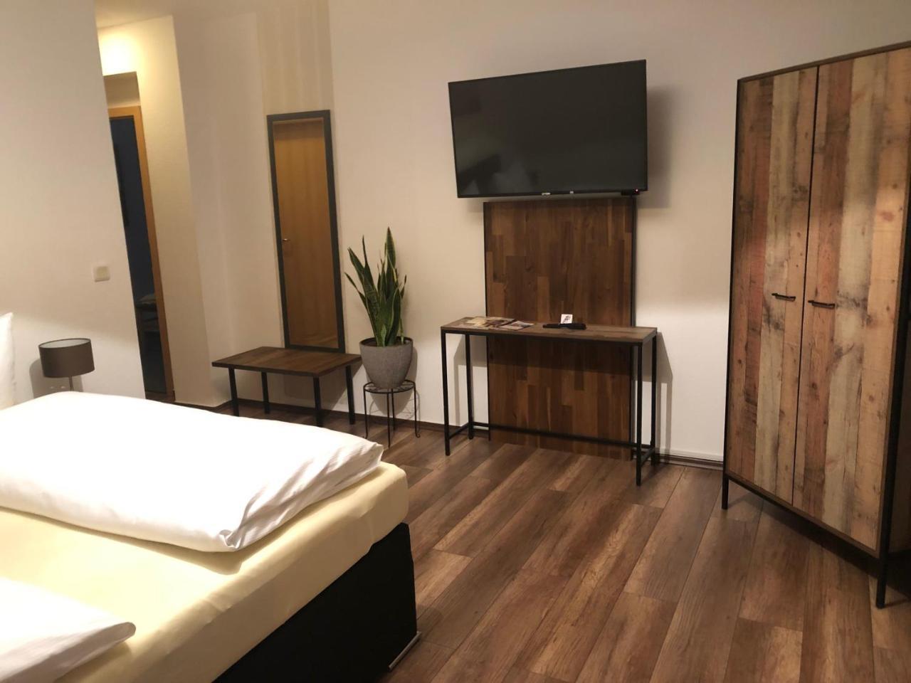 Hotel Garni Zum Rebstock Naumburg  Dış mekan fotoğraf