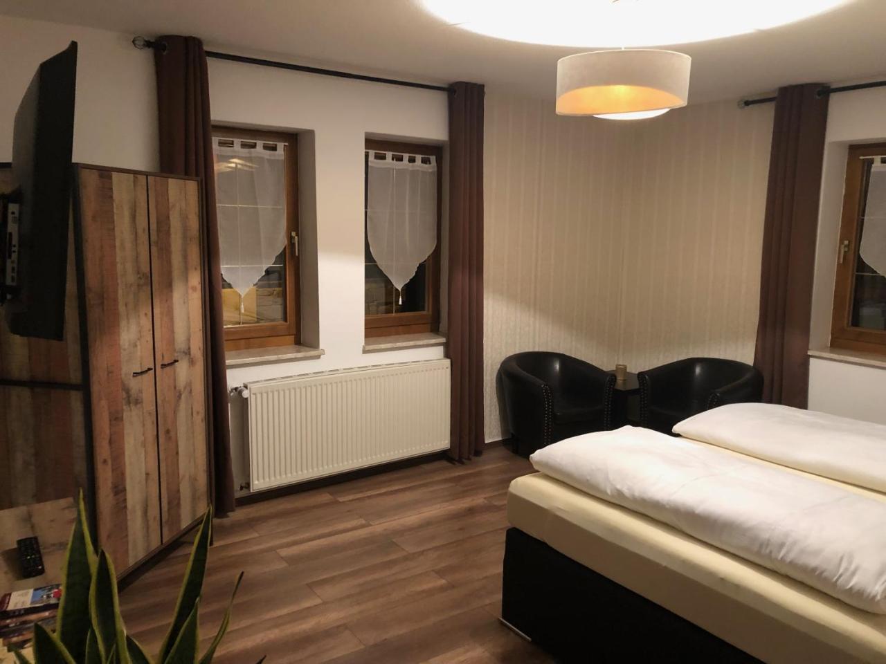 Hotel Garni Zum Rebstock Naumburg  Dış mekan fotoğraf